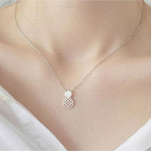 Beautiful Dainty Cutout Pineapple Link Necklace  NWT - Picture 1 of 5